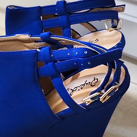 Platform shoes - Picture 3 of 8